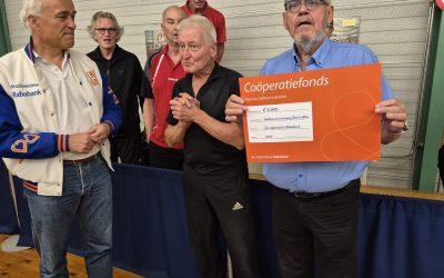 Mooie bijdrage voor nieuwe tafels bij de Duintreffers